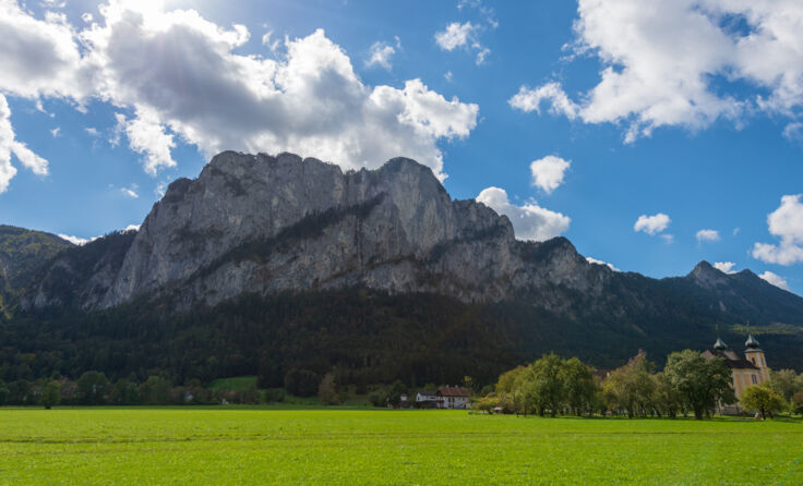 Die Drachenwand am Mondsee (Foto: Sonja Birkelbach/stock.adobe.com)