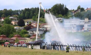 Großbrand in Raab: Stockschützenhalle vollständig zerstört