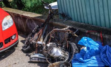 Motorrad in Stadl-Paura in Flammen aufgegangen