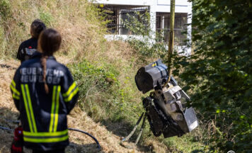 Schnelles Handeln von Anrainern verhinderte größere Schäden bei Mulcher-Brand in Neufelden