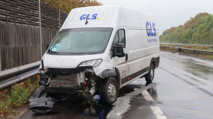 A25 bei Weißkirchen an der Traun nach Unfall gesperrt