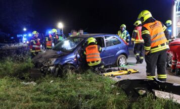 29-Jährige bei Überschlag auf der A1 bei Eberstalzell aus Auto geschleudert