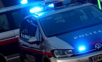 Überfall auf Seniorin in Wels: Polizei sucht Zeugen