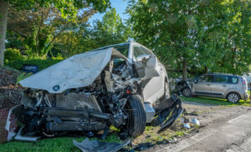 Drei Verletzte bei Unfall auf der Wartbergerstraße in Nussbach