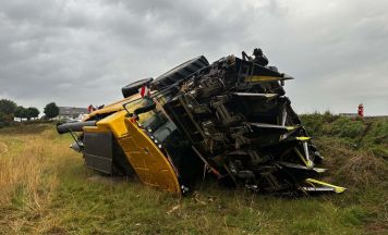 Maishäcksler stürzte bei Unfall in Burgkirchen um