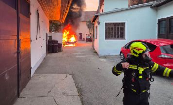 Fahrzeugbrand in Sierning