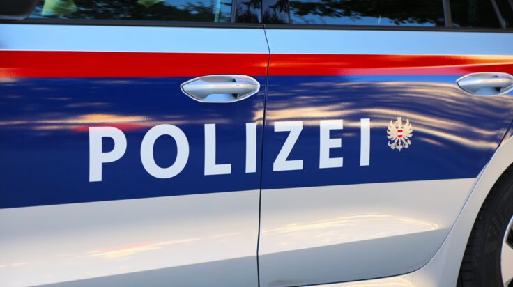 Mann (40) stahl Fleisch von Arbeitgeber