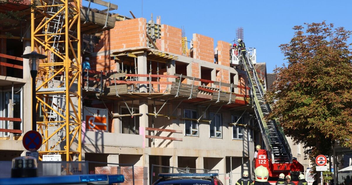 Firefighters rescue worker with health problems from construction site in ...