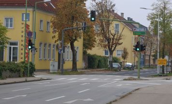 Schwerer Verkehrsunfall in Wels: Polizei sucht Zeugen nach Kreuzungskollision