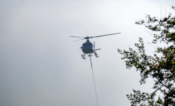 Präzisionsarbeit aus der Luft - Nächster Hubschraubereinsatz am Georgenberg