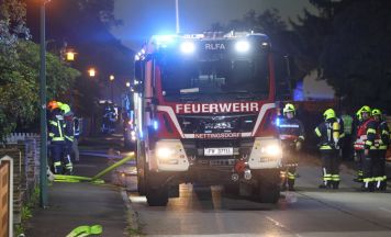 Vier Feuerwehren löschen Kellerbrand in Ansfelden: Katzen gerettet