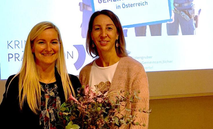 Polizistin Petra Autengruber (l.) und Petra Hann vom Stadtamt Perg. (Foto: Stadtamt Perg)