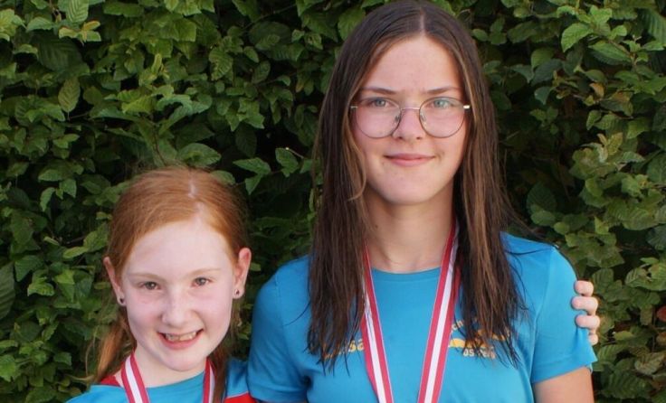 Die Medaillengewinnerinnen Jasmin Hözendorfer (l.) und Luisa Plaim. (Foto: Josef Diwold)