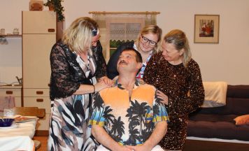 Theatergruppe Arbing präsentiert „Das verflixte Klassentreffen“