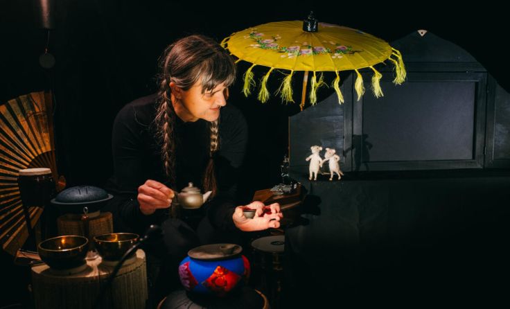 Alexandra Mayer-Pernkopf erzählt das japanische Märchen "Momotarō". (Foto: isipisi)