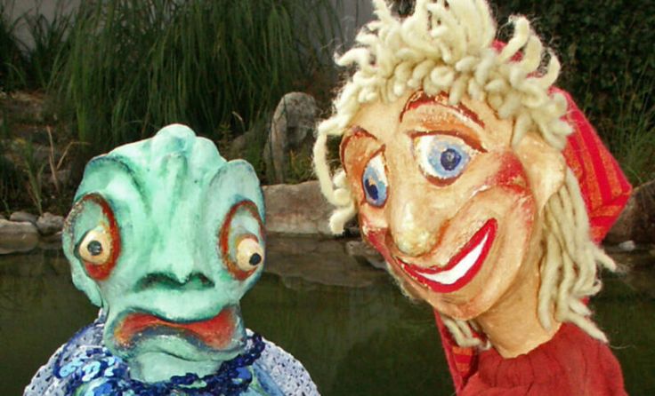 Kasperl und der Wassermann Plitsch-Platsch freuen sich auf viele Kinder. (Foto: privat)