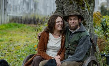 Wo das Pferd noch pflügt – Das außergewöhnliche Hofleben von Jacqueline und Benjamin Allmer 