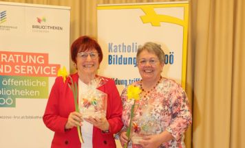 Fünf frisch ausgebildete Bibliothekarinnen für den Bezirk Perg