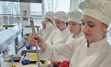 Fastensuppenessen an der BBS/BASOP Baumgartenberg setzte Zeichen der Solidarität