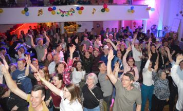 Ausgelassene Party-Stimmung im Schwertberger Volksheim