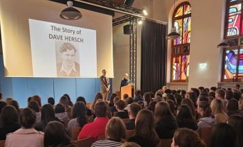 US-amerikanischer Journalist Jack Hersch war an der BBS und BASOP Baumgartenberg zu Gast