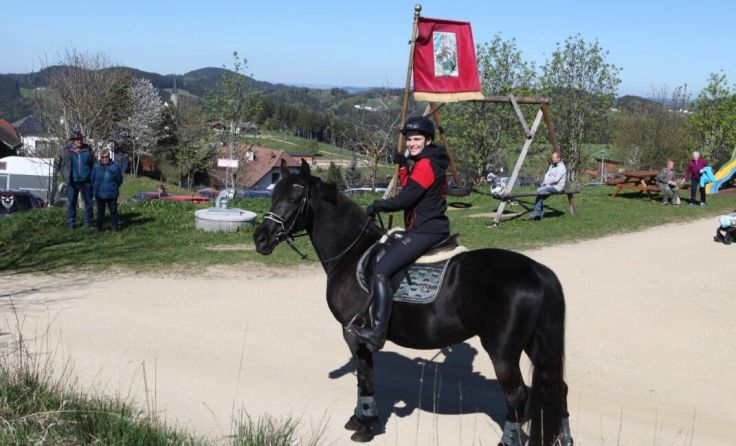 Der Georgiritt in St. Georgen am Walde feierte sein 30. Jubiläum. (Foto: John Egger)