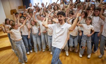 Schüler aus Bad Kreuzen in neuem Musikvideo von DJ Luca-Dante Spadafora