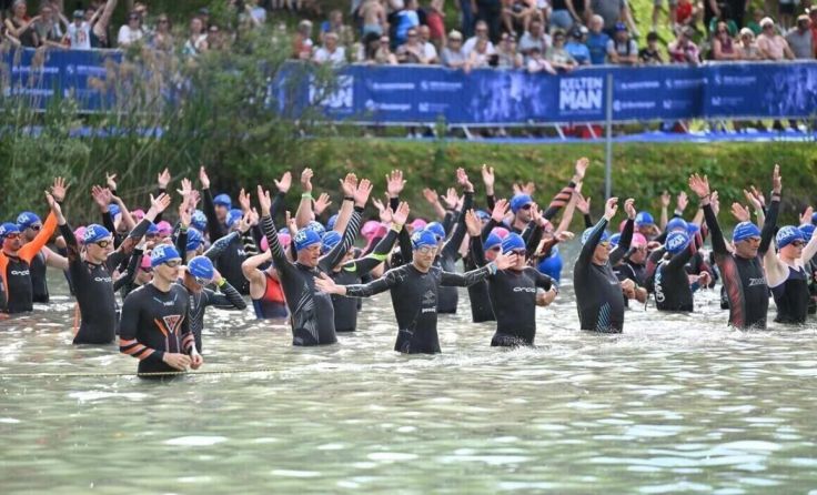 Großes Triathlon-Spektakel am Badesee Mitterkirchen. (Foto: Mostropolis)