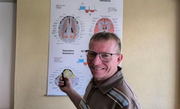 Gesundheitsvortrag über die fünf biologischen Naturgesetze auf Burg Clam