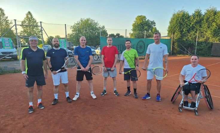 Ein Tenniskurs für Erwachsene ist in Mitterkirchen gestartet. (Foto: UTC-Mitterkirchen)