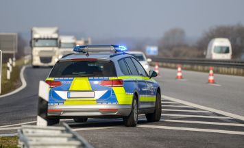 Polizei stoppt Porschefahrer mit mehr als 235 km/h