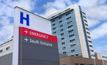 Influencer nach selbstgefährdendem TikTok-Livestream im Krankenhaus