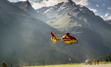 Drei Familien mit Kleinkindern in Tirol mit Hubschrauber gerettet