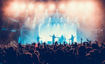 Sänger im Krankenhaus: Rock Band muss Europa Tour absagen