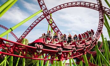 Hirnblutungen wegen Achterbahn? Klage gegen Freizeitpark