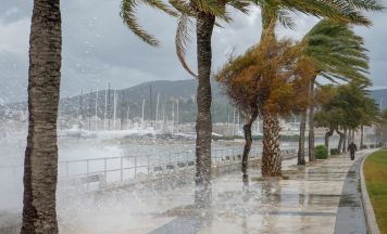 Unwetter-Warnstufe Rot: Sturmtief Adam legt Mallorca lahm