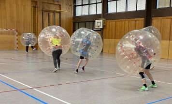 Bubble-Soccer-Turnier an der MS Mauerkirchen war ein voller Erfolg