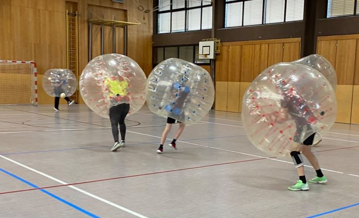 Action am Spielfeld (Bildrechte: MS Mauerkirchen)