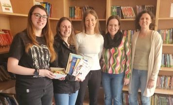 Leseförderung im Fokus: Buchspende für die Volksschule Ulrichsberg