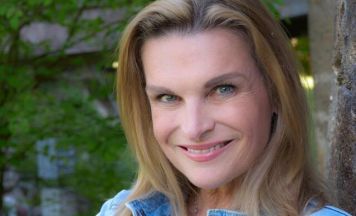 Charity-Buchpräsentation mit Dagmar Hager für die Krebshilfe Oberösterreich