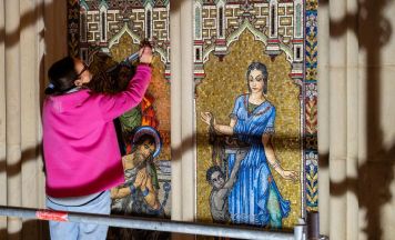 100.000 kleine Stücke: Historisches Mosaik im Linzer Mariendom restauriert