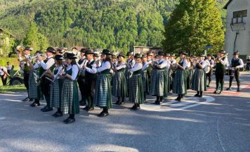 Bunkö-Samstag am Wochenmarkt in Ebensee