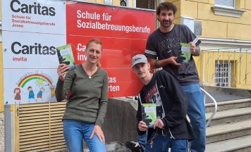 Caritas-Studierende aus Ebensee veröffentlichen Buch über Betreuungsalltag