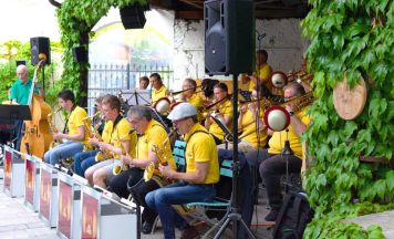 Big-Band-Sound im Schloss Neuwildenstein