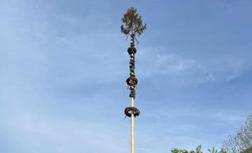 Bergrettung Obertraun lädt zur Maibaumversteigerung
