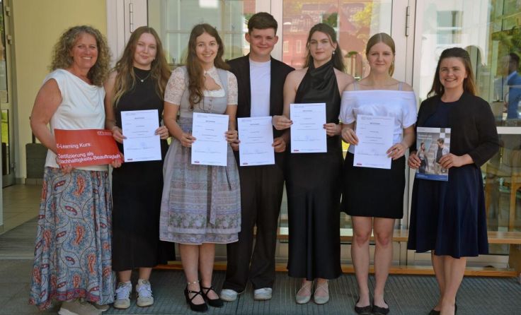 Fünf Schüler wurden ausgezeichnet. (Foto: HLW Bad Ischl)