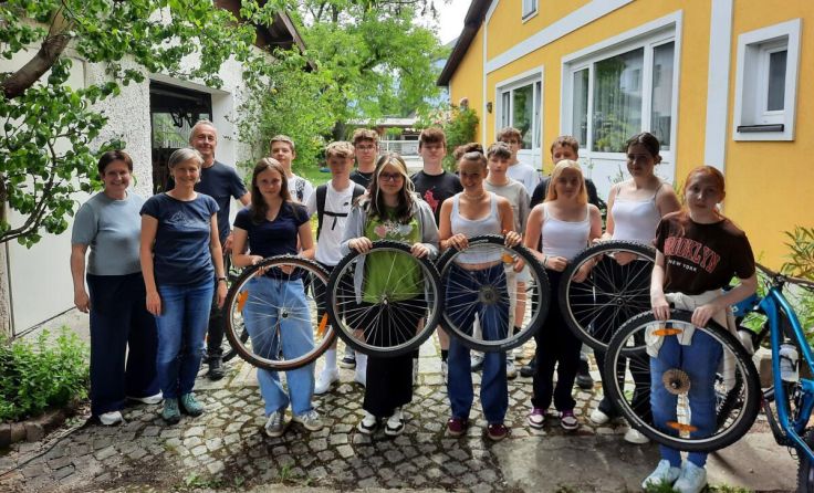Fahrrad-Workshop für die SMS Ebensee (Foto: Frauen*forum Salzkammergut)