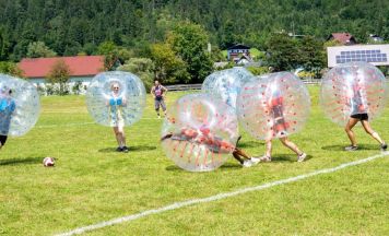 Bubble-Soccer-Turnier der Ortsmusikkapelle Obertraun