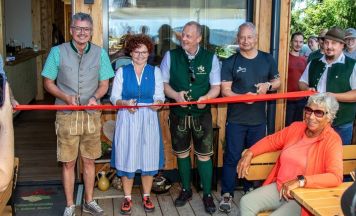 Naturfreunde Bad Ischl eröffnen technisch moderne Schutzhütte