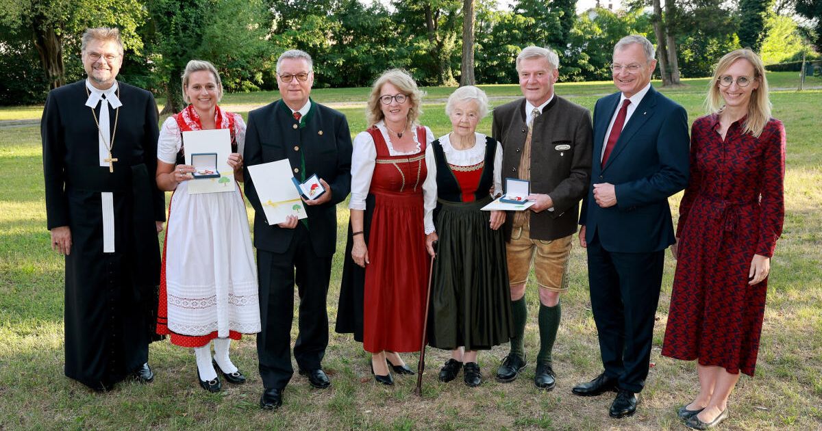 Personalities from the Gmunden district awarded the Samhaber Plaque
